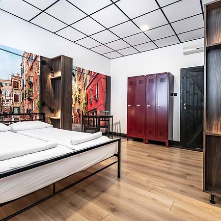 Vola Hostel Varšava Exteriér fotografie