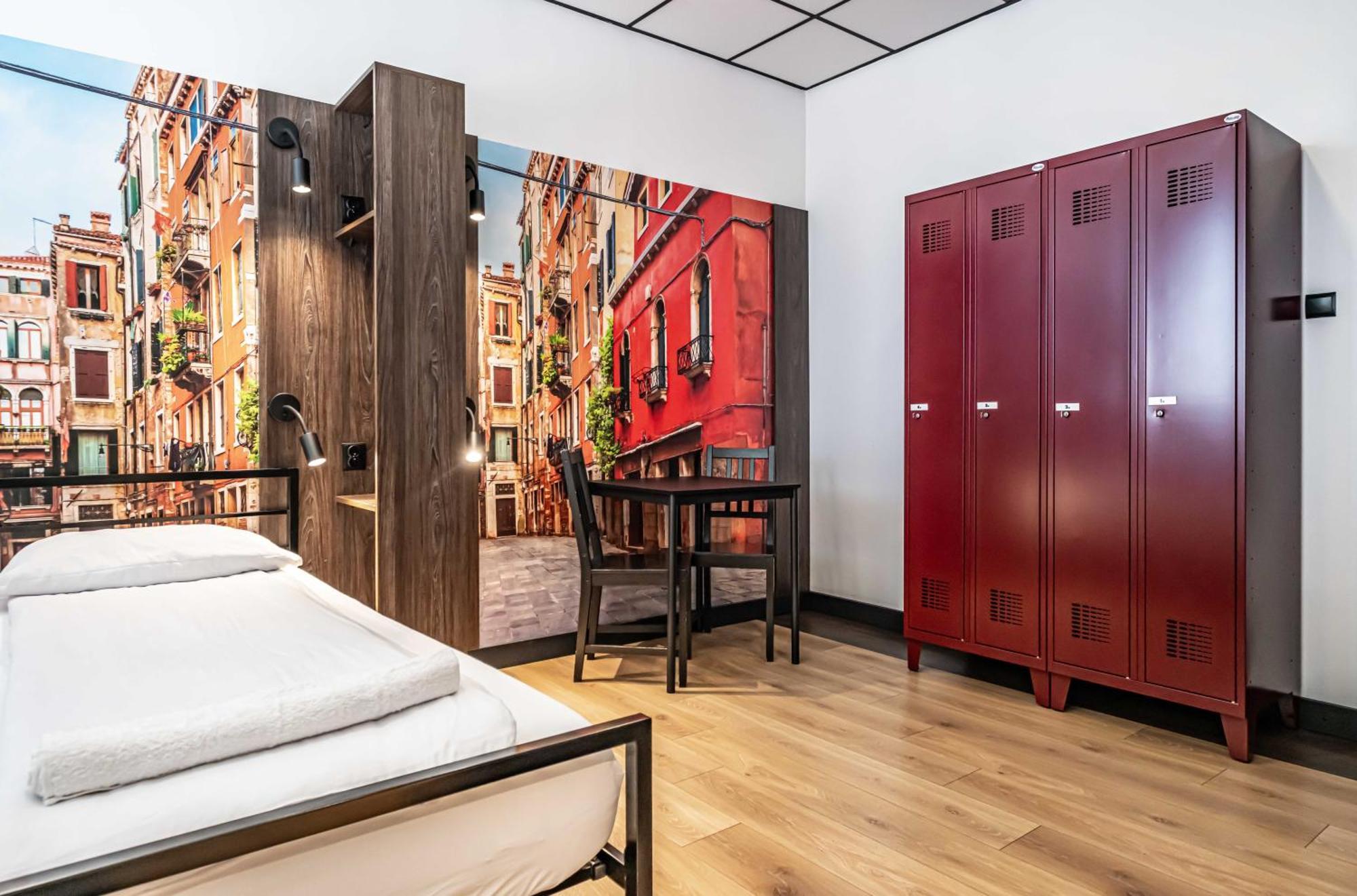Vola Hostel Varšava Exteriér fotografie