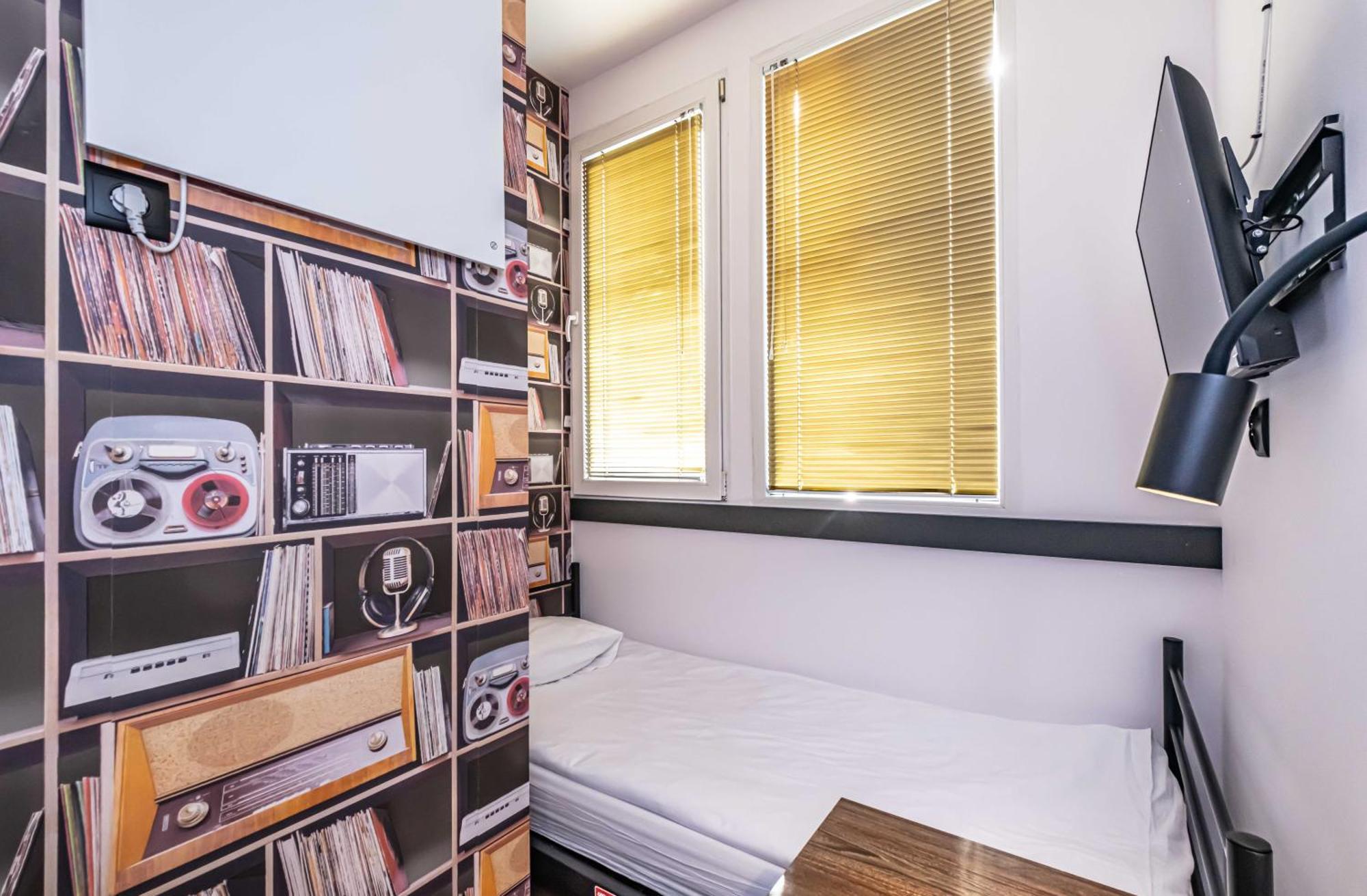 Vola Hostel Varšava Exteriér fotografie